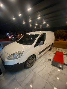 Uzman oto Lastik Yerel İşletme fotoğrafı 3